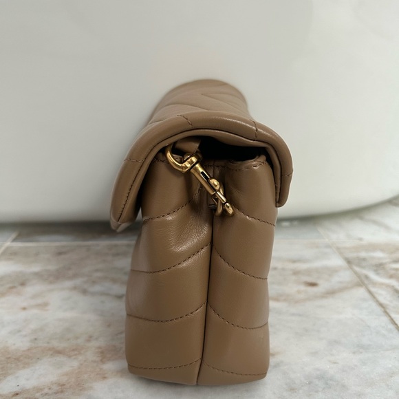 **SOLD** Saint Laurent (YSL) Toy Loulou bag - Picture 5 of 10